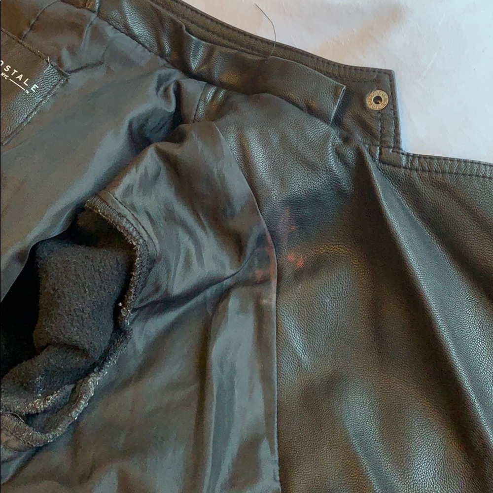 Leather jacket - Picture 5 of 7